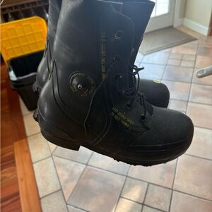 Vintage Bata Boots US 10 Military 1988 Extreme Cold Weather Mickey Mouse Combat